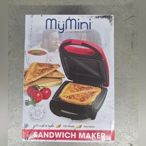 Red Sandwich Maker